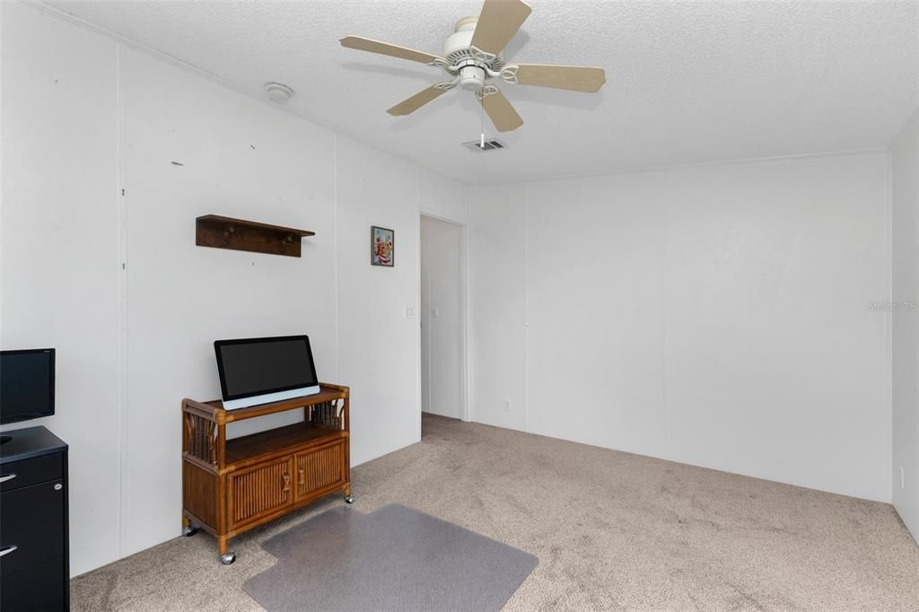 For Sale: $175,000 (2 beds, 2 baths, 1350 Square Feet)