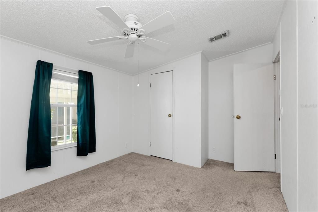 For Sale: $175,000 (2 beds, 2 baths, 1350 Square Feet)