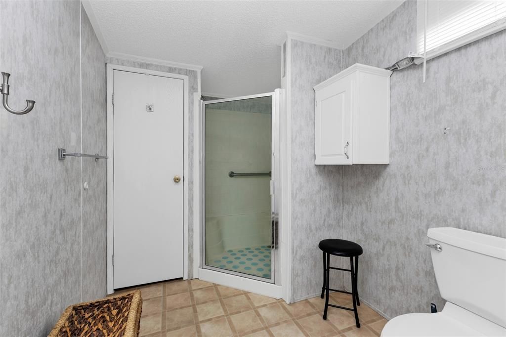For Sale: $175,000 (2 beds, 2 baths, 1350 Square Feet)