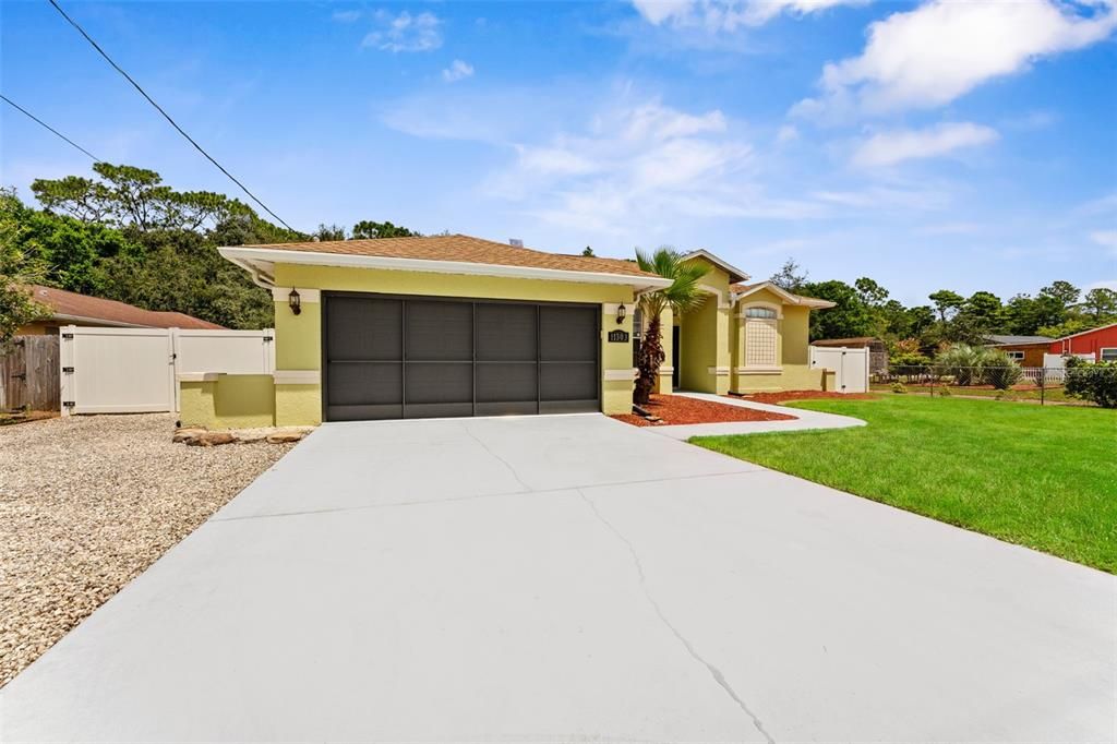 For Sale: $365,000 (3 beds, 2 baths, 1513 Square Feet)