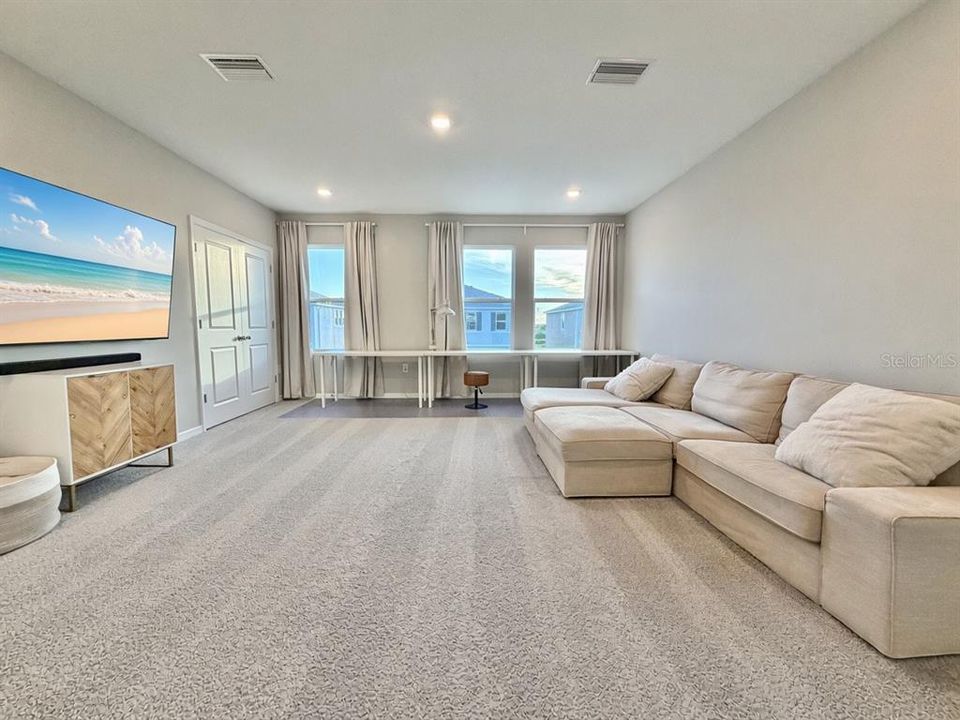 For Sale: $489,000 (4 beds, 3 baths, 2756 Square Feet)