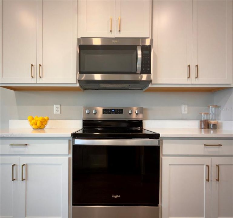 For Sale: $489,000 (4 beds, 3 baths, 2756 Square Feet)