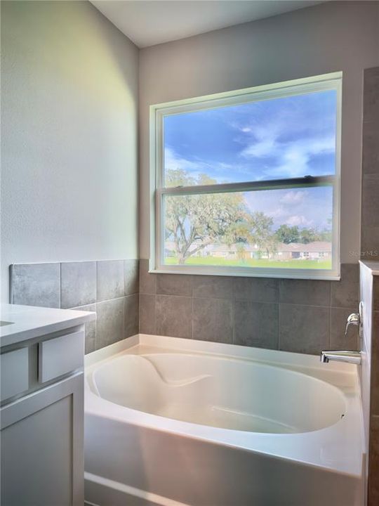 For Sale: $489,000 (4 beds, 3 baths, 2756 Square Feet)