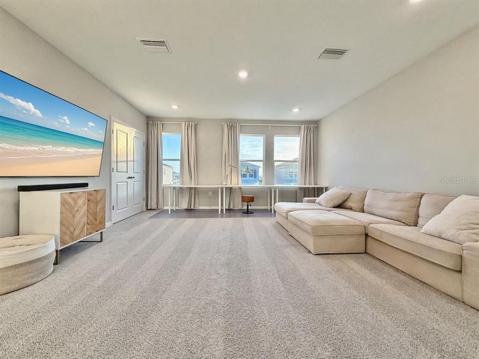 For Sale: $489,000 (4 beds, 3 baths, 2756 Square Feet)