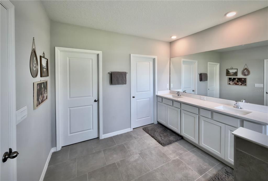 For Sale: $489,000 (4 beds, 3 baths, 2756 Square Feet)