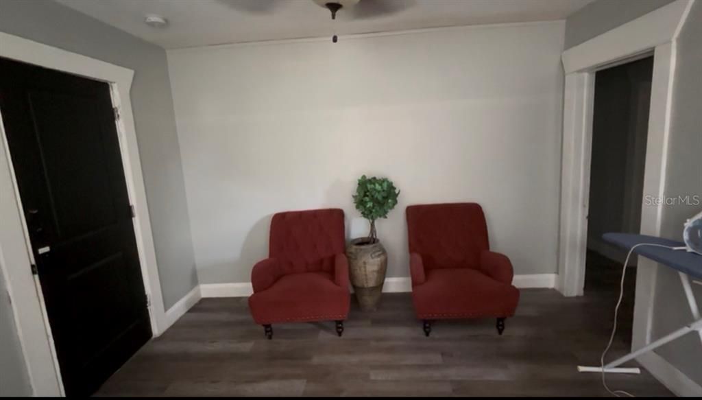 For Sale: $185,000 (3 beds, 2 baths, 1326 Square Feet)