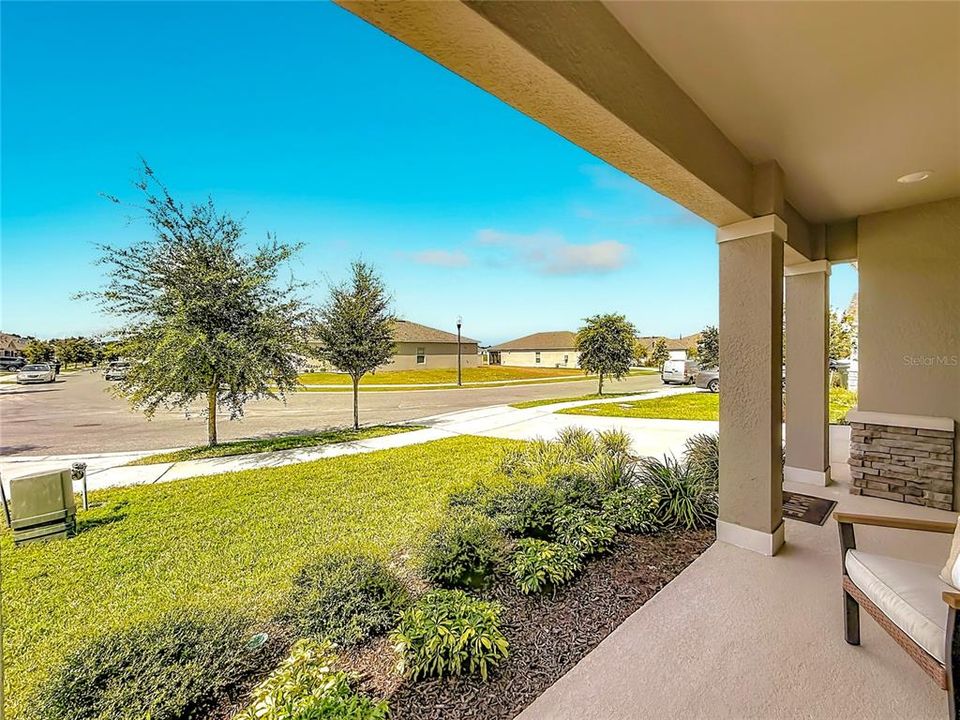 For Sale: $359,900 (4 beds, 3 baths, 2085 Square Feet)