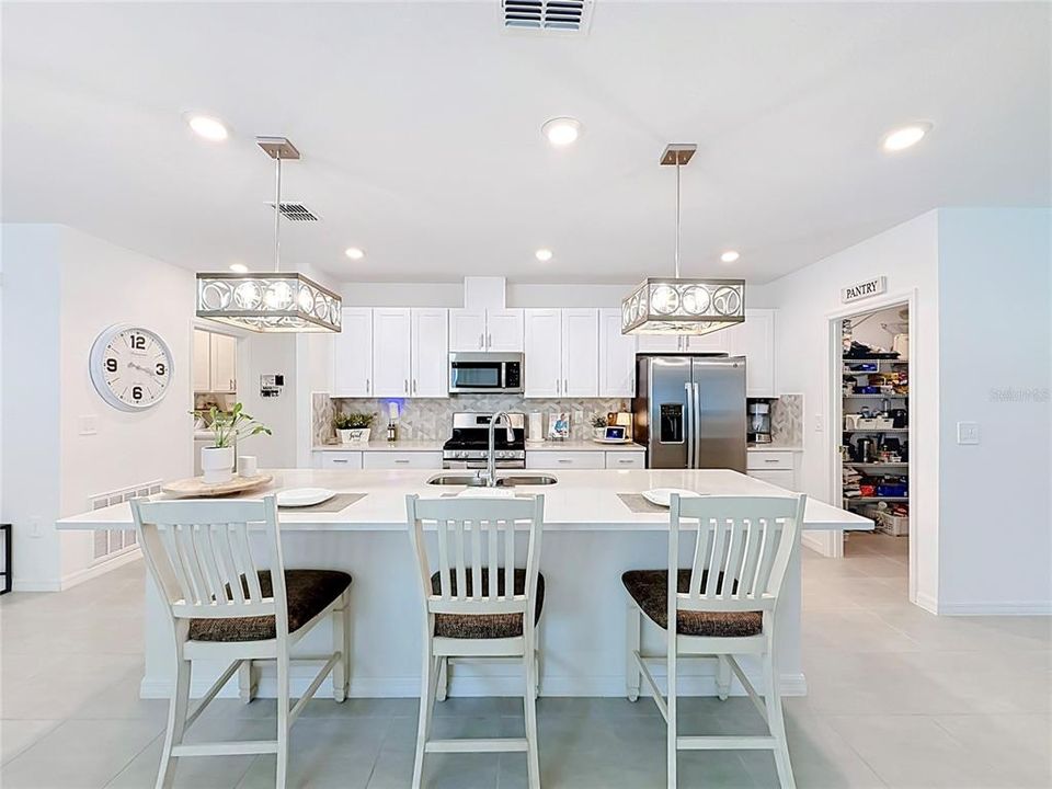 For Sale: $359,900 (4 beds, 3 baths, 2085 Square Feet)