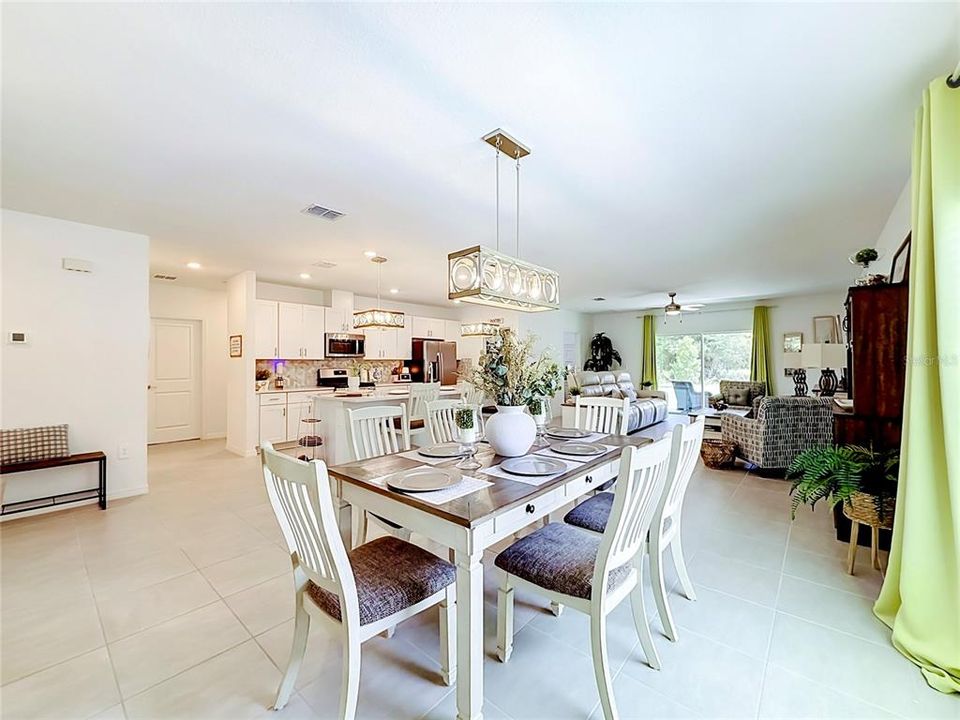 For Sale: $359,900 (4 beds, 3 baths, 2085 Square Feet)