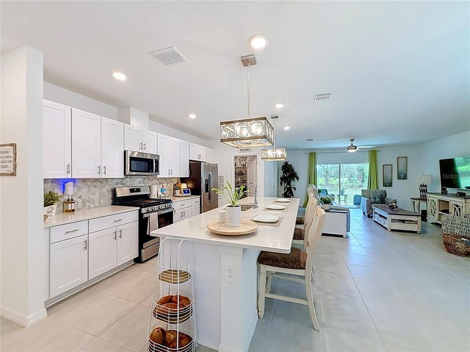 For Sale: $359,900 (4 beds, 3 baths, 2085 Square Feet)