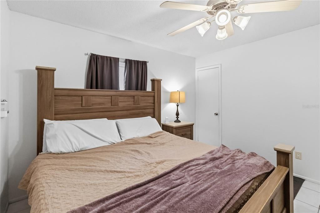 For Sale: $365,000 (3 beds, 1 baths, 1240 Square Feet)