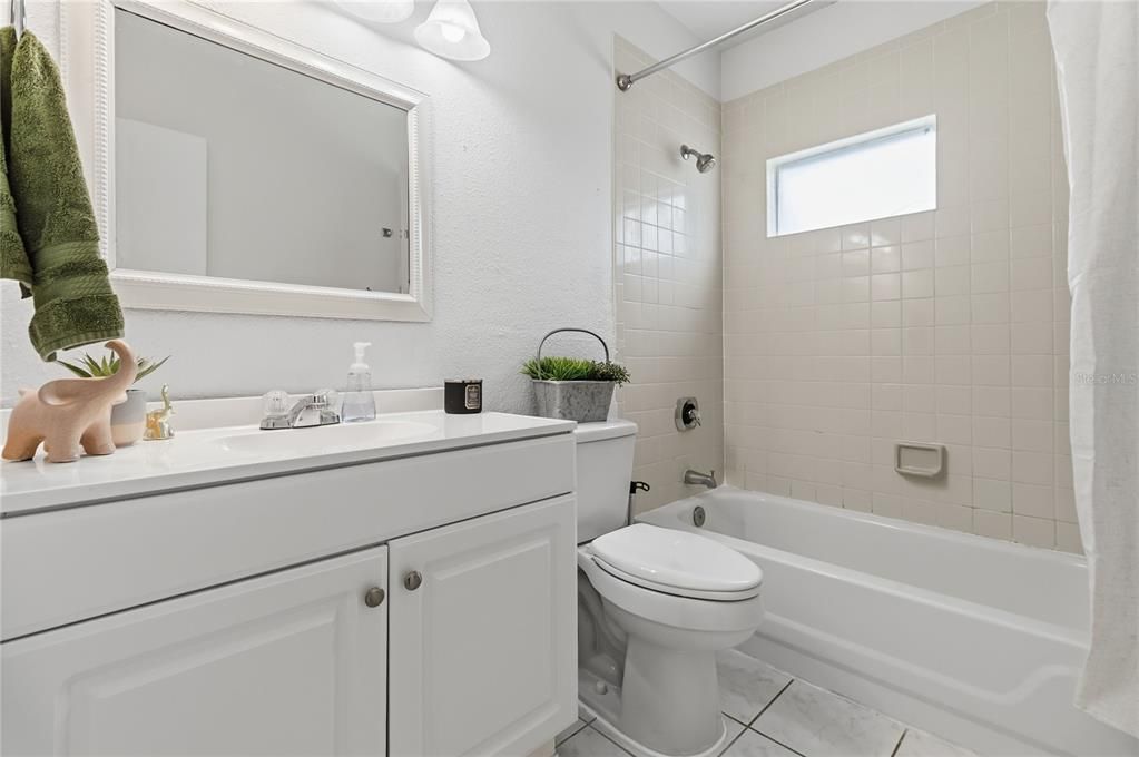 For Sale: $365,000 (3 beds, 1 baths, 1240 Square Feet)