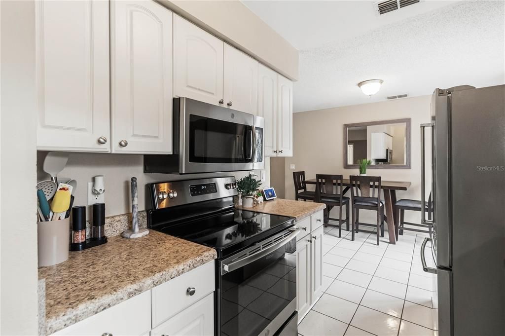 For Sale: $365,000 (3 beds, 1 baths, 1240 Square Feet)