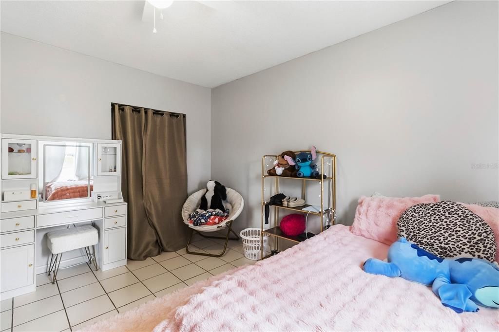 For Sale: $365,000 (3 beds, 1 baths, 1240 Square Feet)