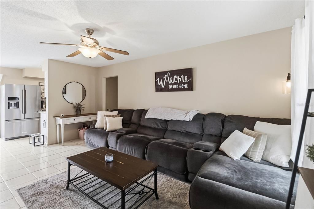 For Sale: $365,000 (3 beds, 1 baths, 1240 Square Feet)