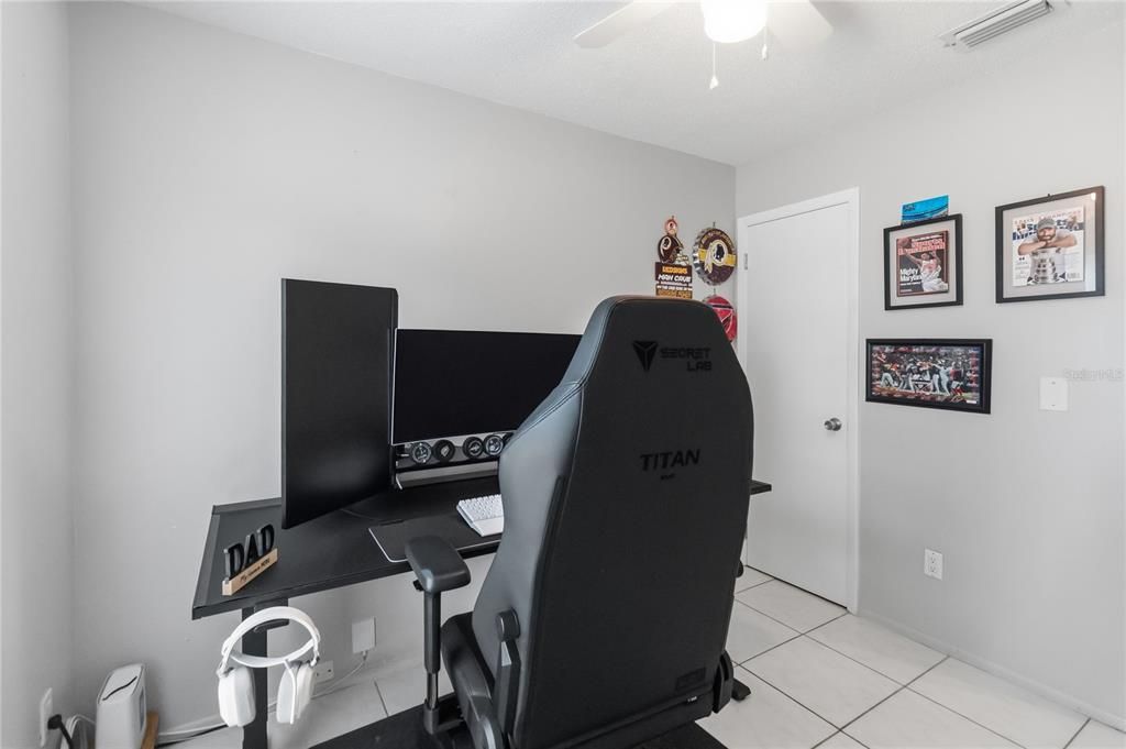 For Sale: $365,000 (3 beds, 1 baths, 1240 Square Feet)