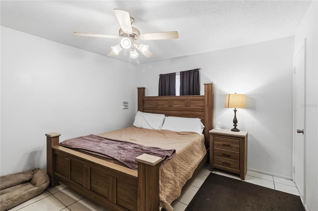 For Sale: $365,000 (3 beds, 1 baths, 1240 Square Feet)