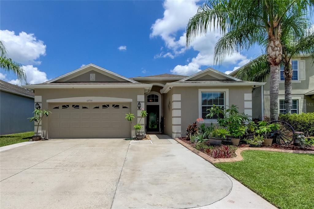 En Venta: $369,900 (4 camas, 3 baños, 2027 Pies cuadrados)