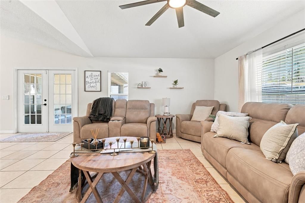 For Sale: $369,900 (3 beds, 2 baths, 1883 Square Feet)