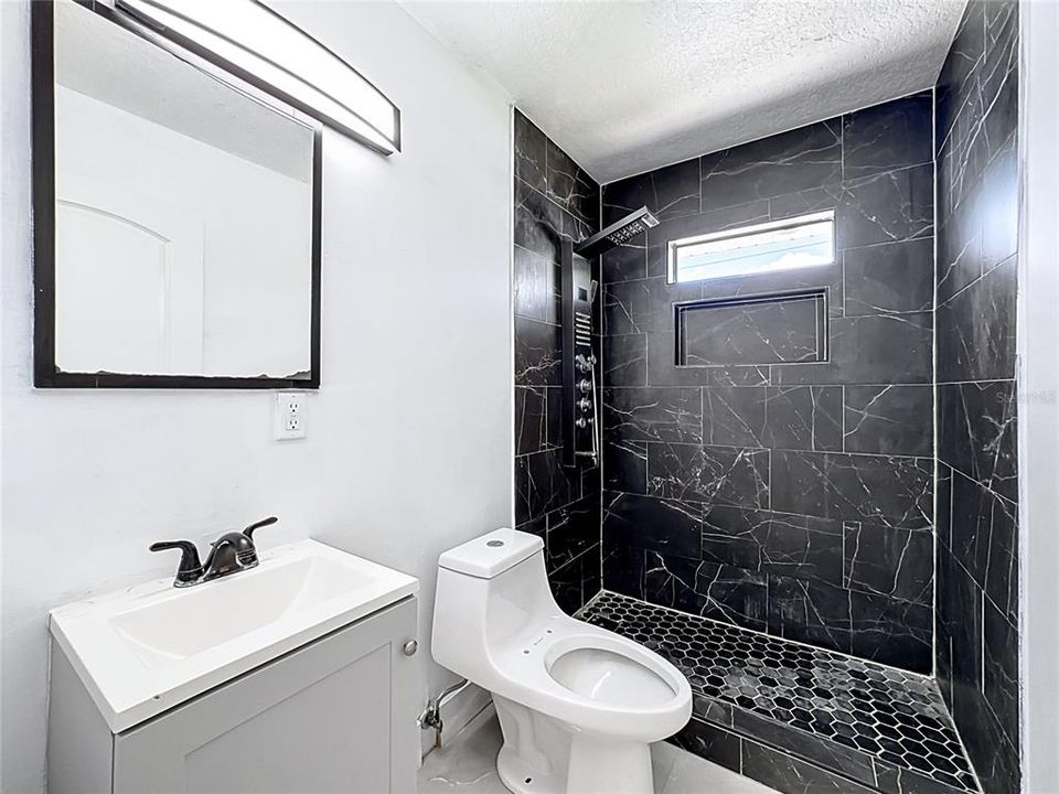 For Sale: $269,999 (3 beds, 2 baths, 1278 Square Feet)
