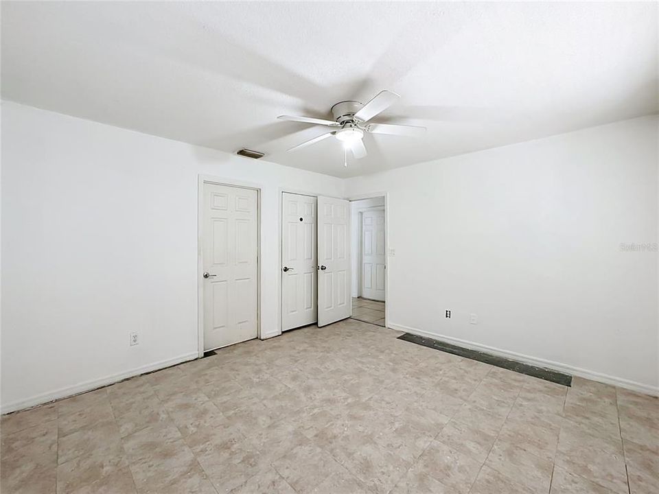 For Sale: $269,999 (3 beds, 2 baths, 1278 Square Feet)
