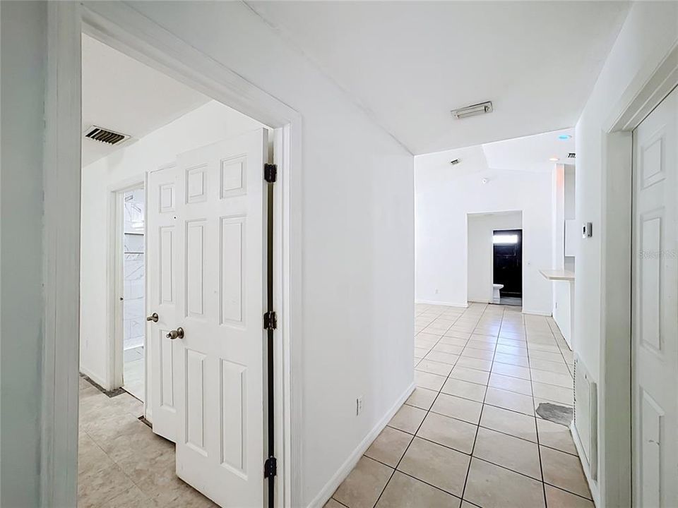 For Sale: $269,999 (3 beds, 2 baths, 1278 Square Feet)