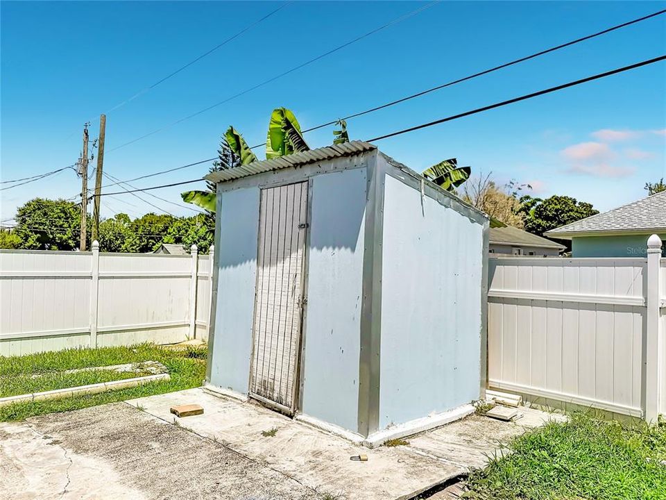 For Sale: $269,999 (3 beds, 2 baths, 1278 Square Feet)