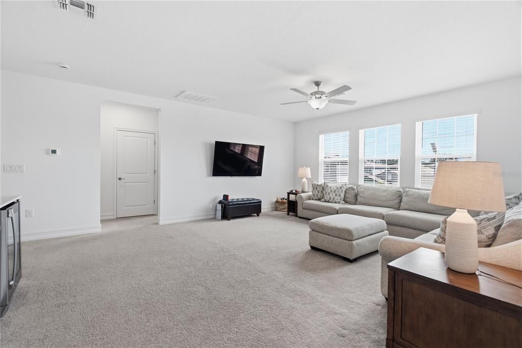 На продажу: $624,900 (5 спален, 4 ванн, 3336 Квадратных фут)