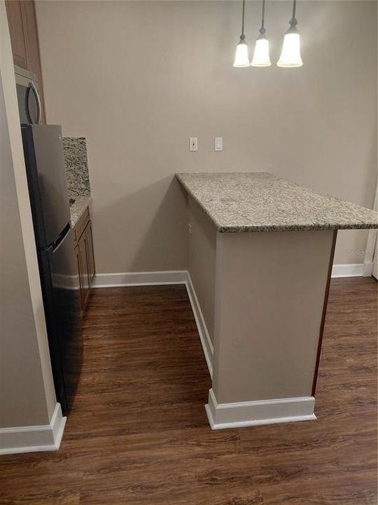 В аренду: $2,150 (4 спален, 2 ванн, 1800 Квадратных фут)