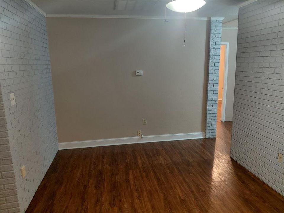 В аренду: $2,150 (4 спален, 2 ванн, 1800 Квадратных фут)