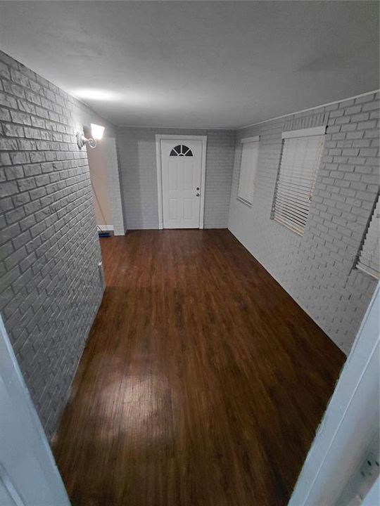 В аренду: $2,150 (4 спален, 2 ванн, 1800 Квадратных фут)