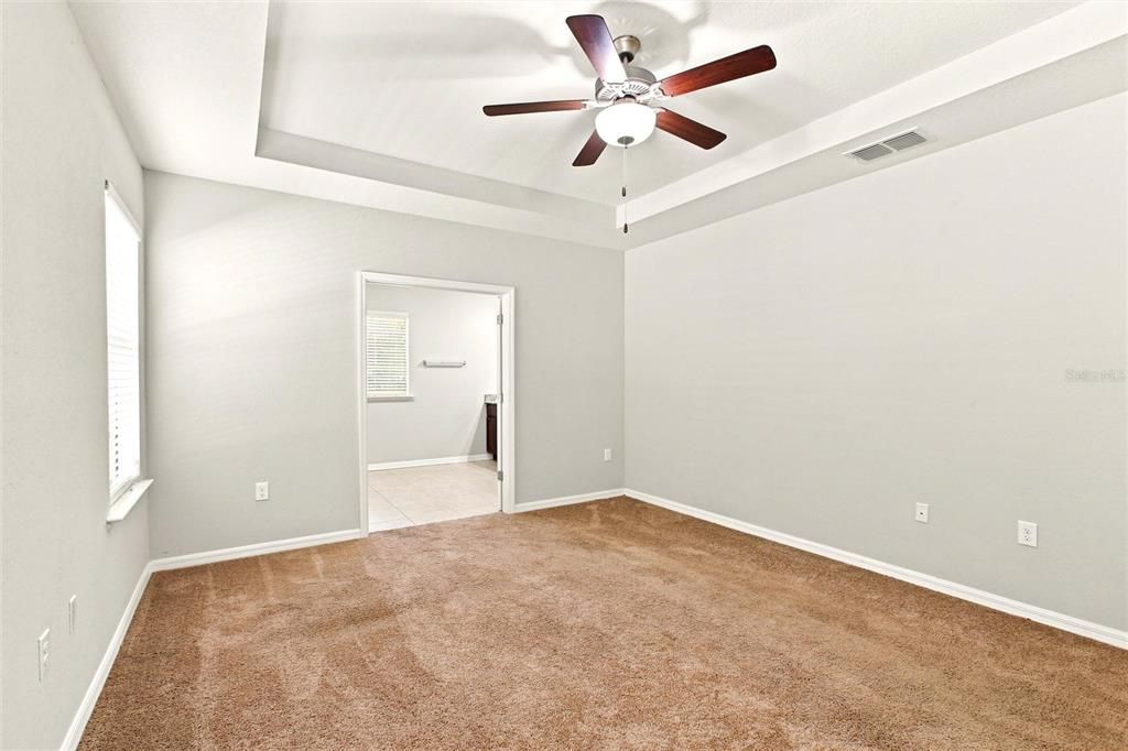 For Sale: $313,000 (3 beds, 2 baths, 1978 Square Feet)