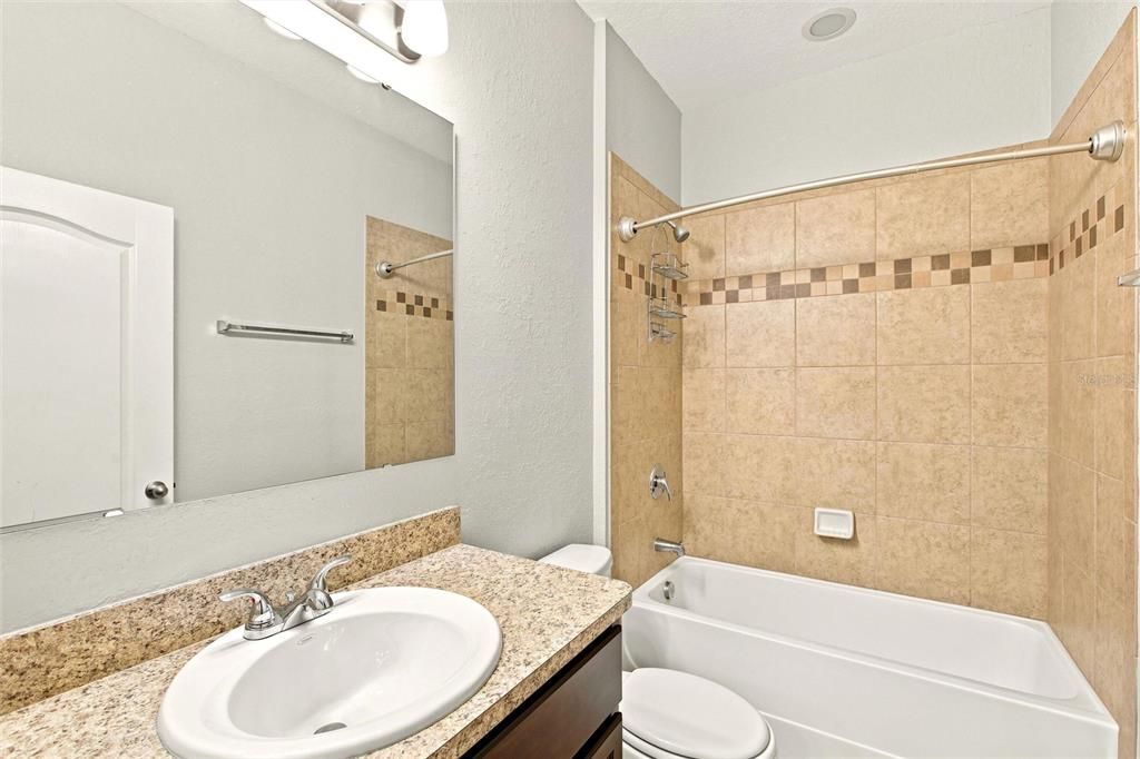For Sale: $313,000 (3 beds, 2 baths, 1978 Square Feet)