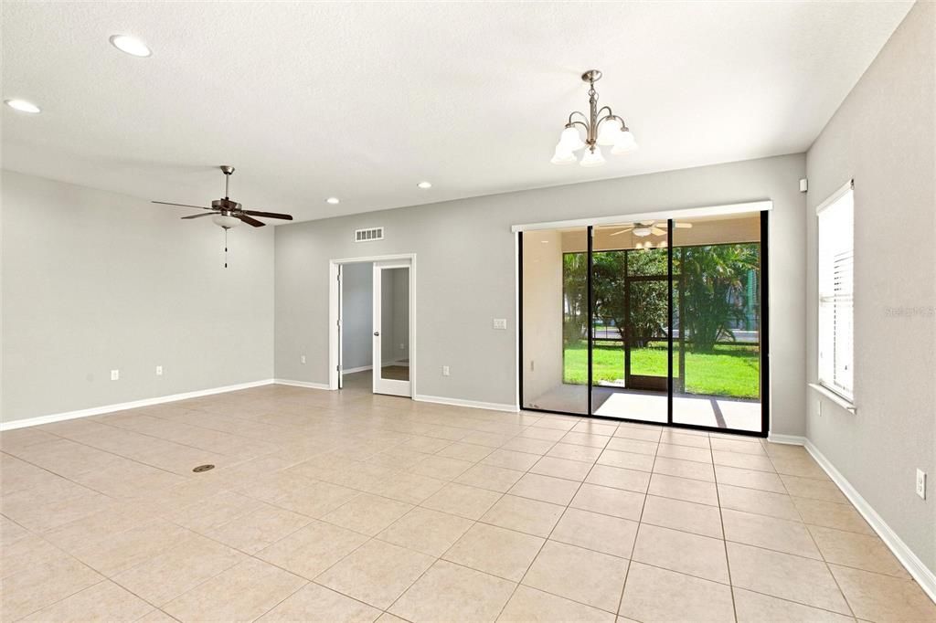 For Sale: $313,000 (3 beds, 2 baths, 1978 Square Feet)