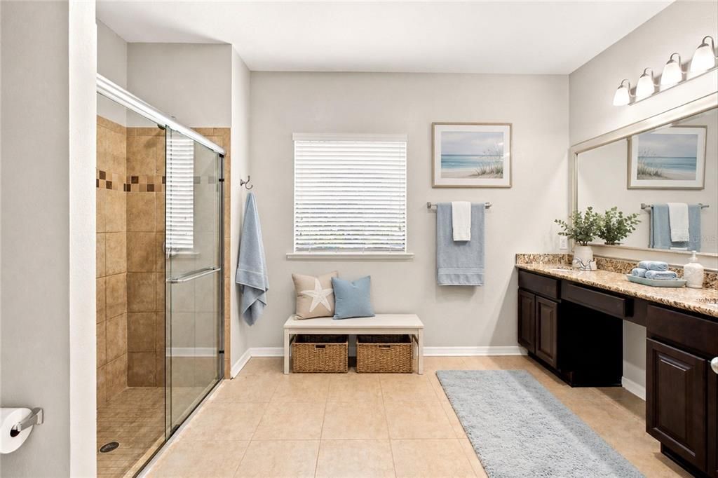 For Sale: $313,000 (3 beds, 2 baths, 1978 Square Feet)