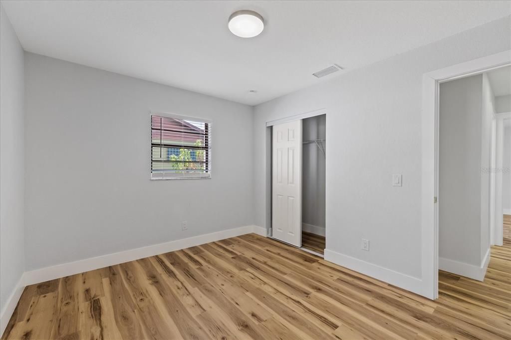 For Sale: $347,900 (3 beds, 2 baths, 1721 Square Feet)