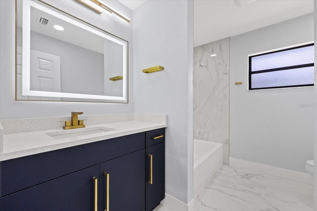 For Sale: $347,900 (3 beds, 2 baths, 1721 Square Feet)