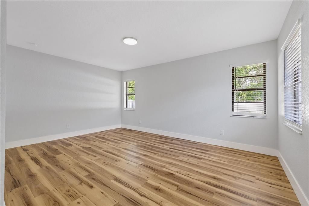 For Sale: $347,900 (3 beds, 2 baths, 1721 Square Feet)