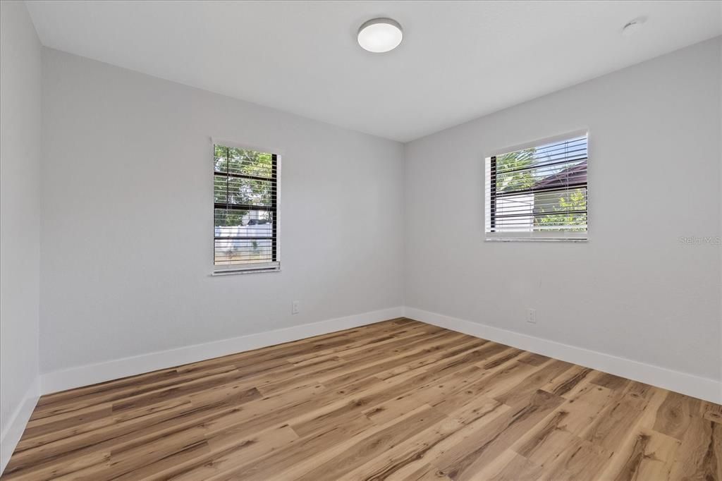 For Sale: $347,900 (3 beds, 2 baths, 1721 Square Feet)