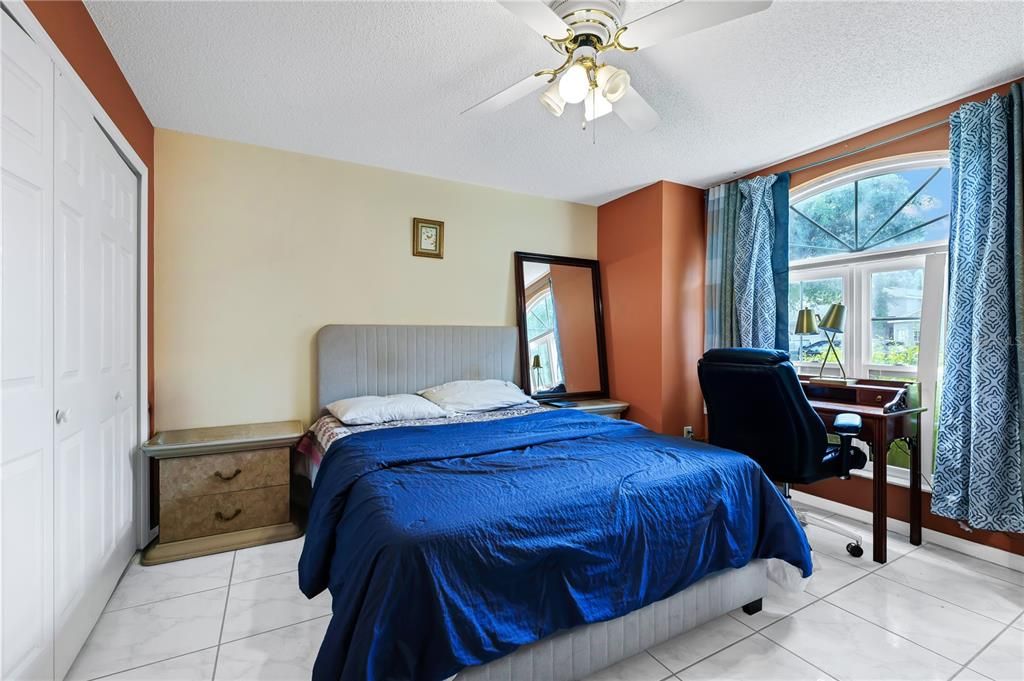 For Sale: $445,000 (3 beds, 2 baths, 1669 Square Feet)