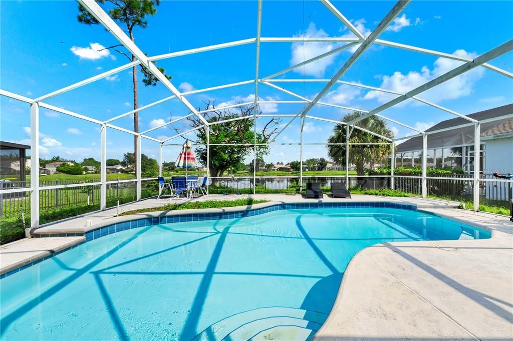For Sale: $445,000 (3 beds, 2 baths, 1669 Square Feet)