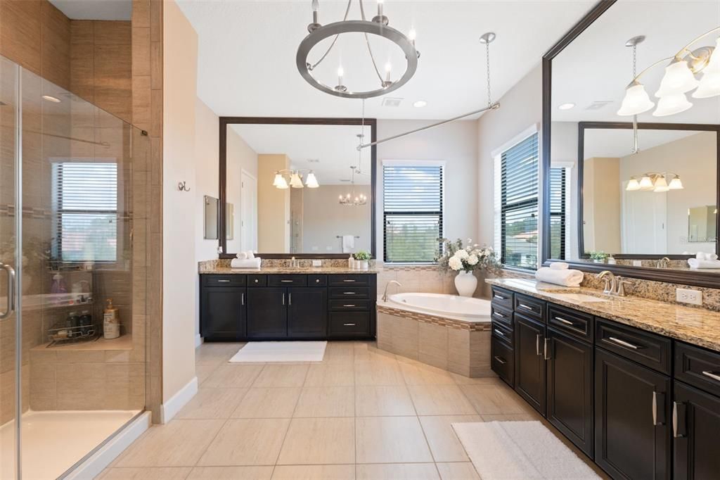 For Sale: $1,250,000 (5 beds, 3 baths, 4118 Square Feet)