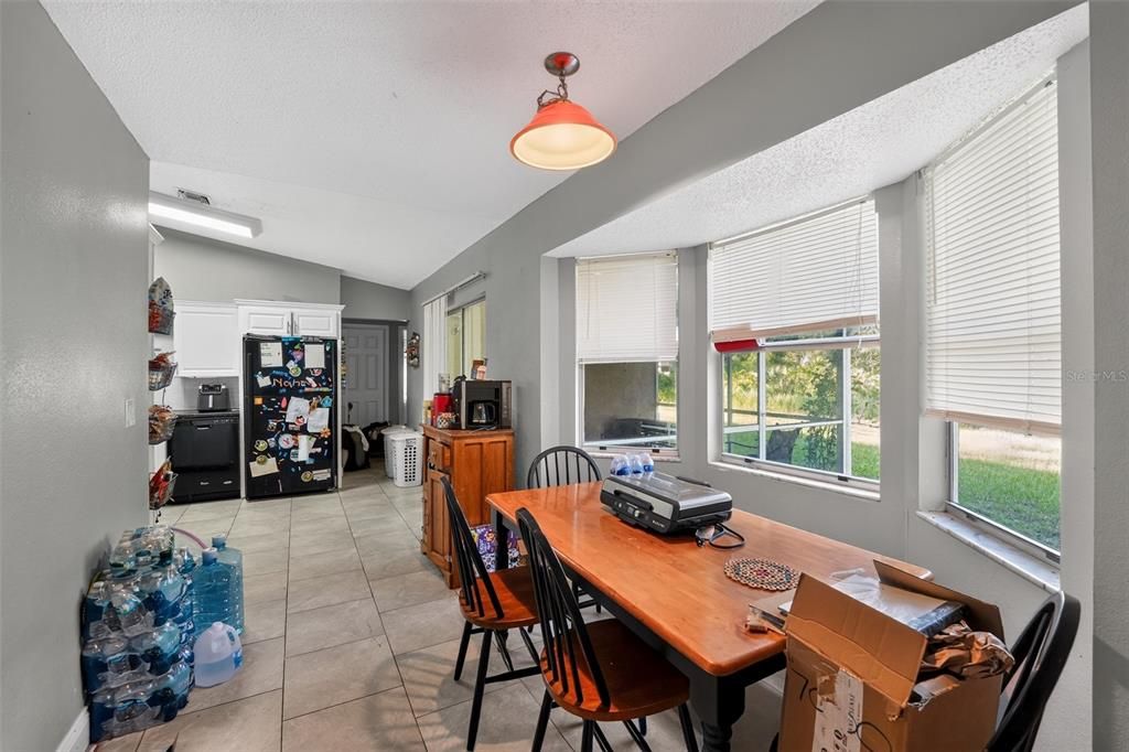 For Sale: $280,000 (4 beds, 3 baths, 1518 Square Feet)