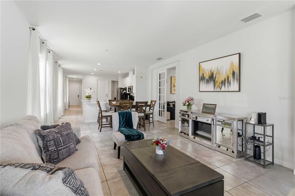 For Rent: $3,200 (3 beds, 2 baths, 1790 Square Feet)