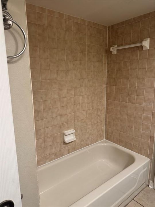 For Sale: $399,900 (3 beds, 2 baths, 1912 Square Feet)