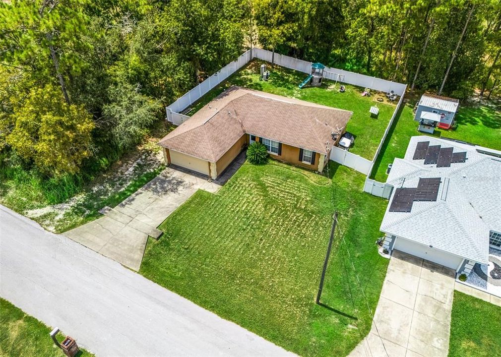 Activo con contrato: $224,000 (3 camas, 2 baños, 1429 Pies cuadrados)