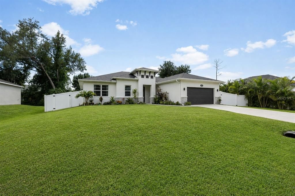 For Sale: $459,000 (3 beds, 2 baths, 1957 Square Feet)
