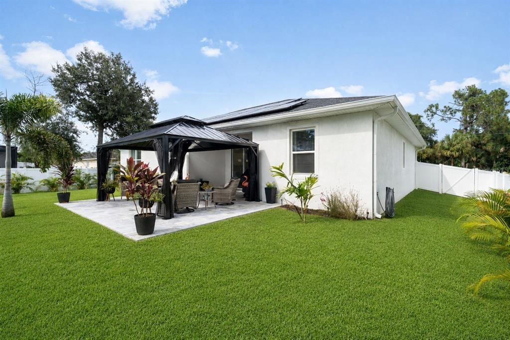 For Sale: $459,000 (3 beds, 2 baths, 1957 Square Feet)