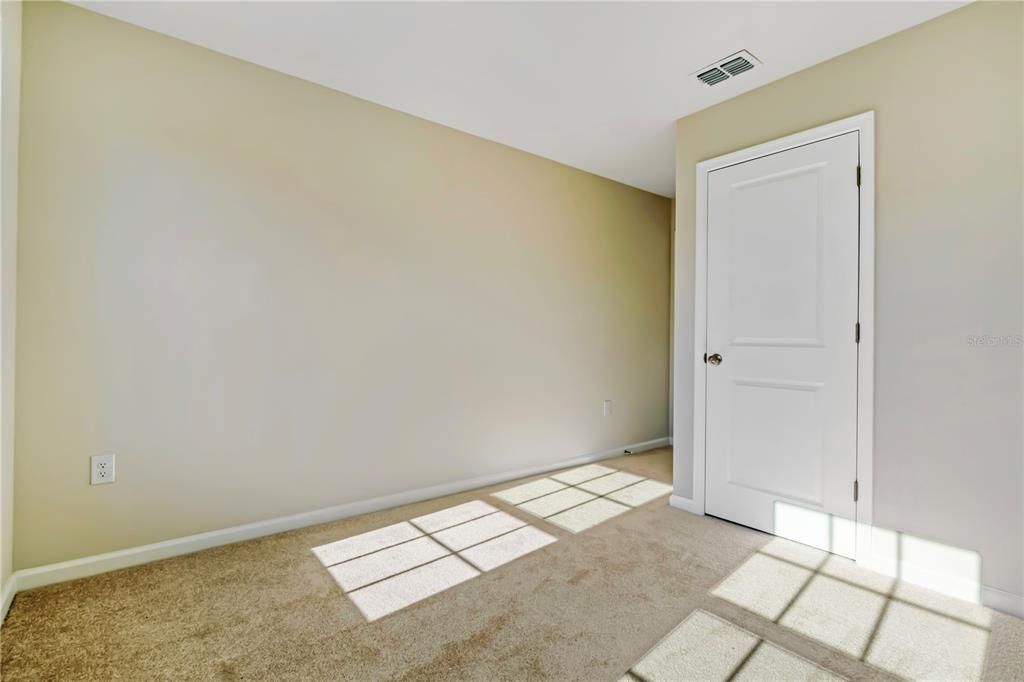 For Rent: $2,300 (3 beds, 2 baths, 1441 Square Feet)