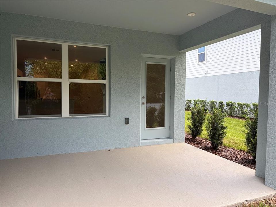 For Rent: $2,300 (3 beds, 2 baths, 1441 Square Feet)